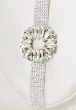 Even&Odd Clutch - Off-White 11 Even&Odd Clutch - Off-White -Even&Odd 1245149f7f6f4a468867f52cea02e0a9