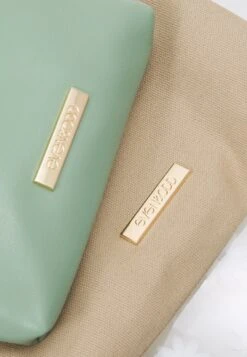 Even&Odd 3Pack - Toilettas -Green/ Khaki -Even&Odd 47c19c38503442c0a29c76675204ab57