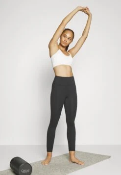 Sport-Bh Met Light Support - Off-White 11 Sport-Bh Met Light Support - Off-White -Even&Odd ac78fd112c9145ca958837d83e8ea01c