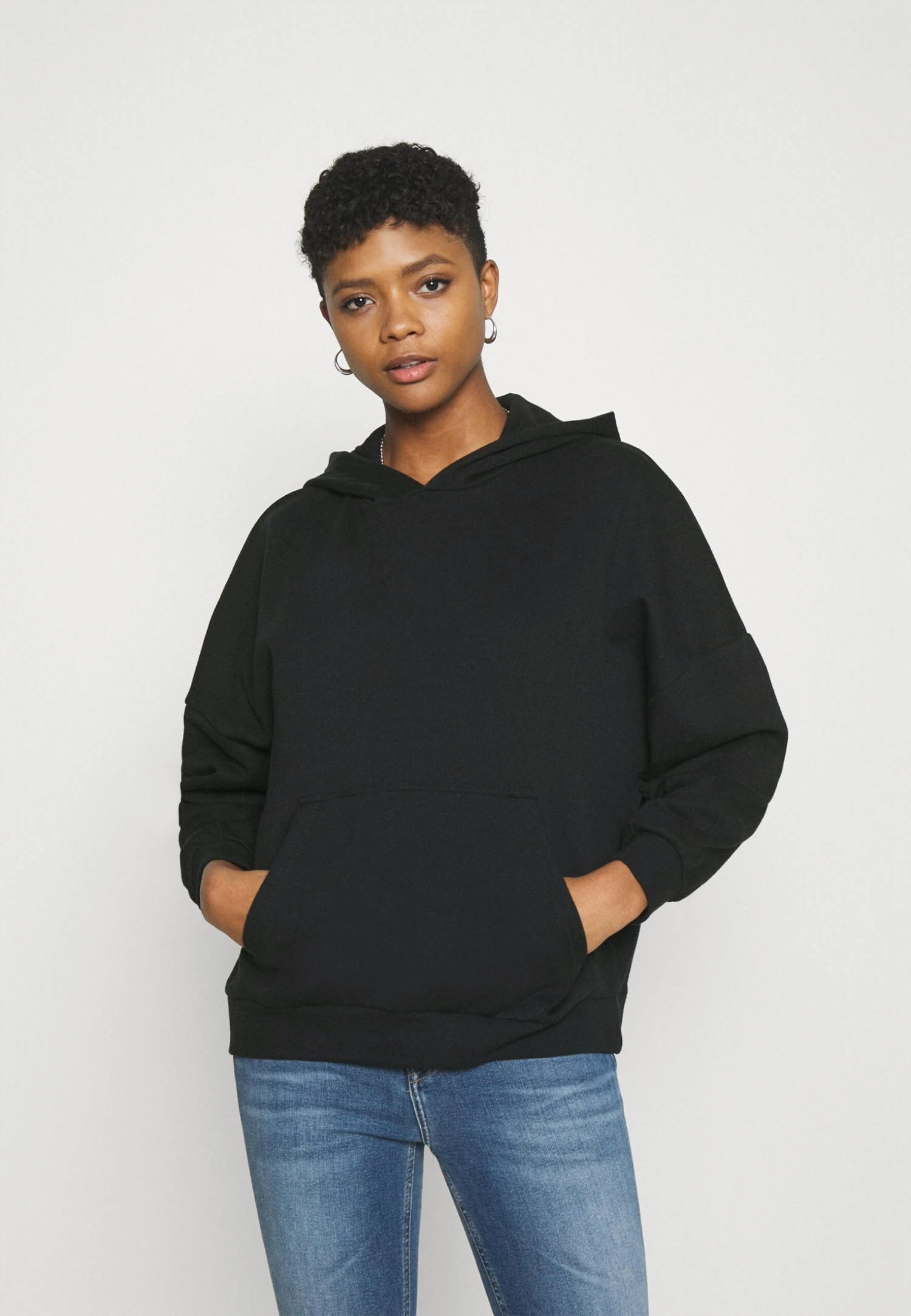 Even&Odd Hoodie Long Without Drawcord And Pocket - Hoodie - Black 3 Even&Odd Hoodie Long Without Drawcord And Pocket - Hoodie - Black