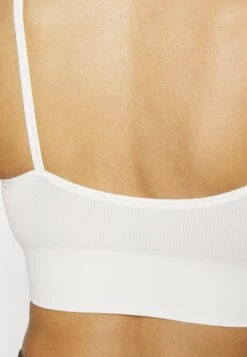 Sport-Bh Met Light Support - Off-White 13 Sport-Bh Met Light Support - Off-White -Even&Odd c11b94e1322d41de9f1928b8f0ee5dfb